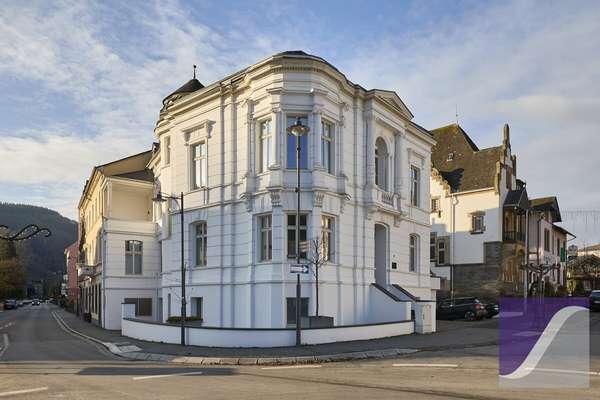 Bernkastel-Kues: „Villa Veltin“ - Imposantes Wohn- und Geschäftshaus an der Mosel