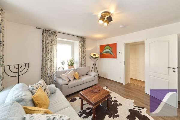 Bernkastel-Kues: Mehrfamilienhaus mit 7 PKW-Stellplätzen