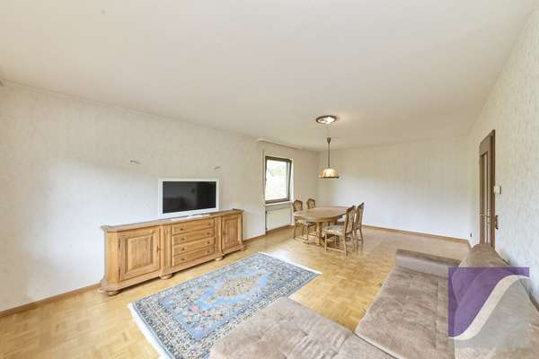 Zeltingen-Rachtig: 3-Zi-Wohnung mit Garage und Moselblick