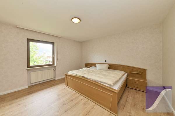 Zeltingen-Rachtig: 3-Zi-Wohnung mit Garage und Moselblick