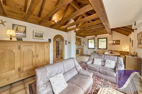 Veldenz: Zweifamilienhaus mit ELW und Fernblick