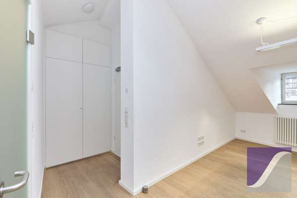 Bernkastel-Kues: „Villa Veltin“ - Imposantes Wohn- und Geschäftshaus an der Mosel