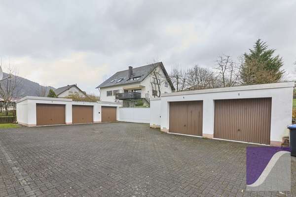 Zeltingen-Rachtig: 3-Zi.-Wohnung mit Moselblick und Garage