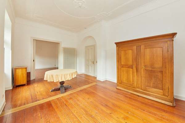 Bernkastel-Kues: Herrschaftliche 3-Zimmer Wohnung mit kleinem Garten