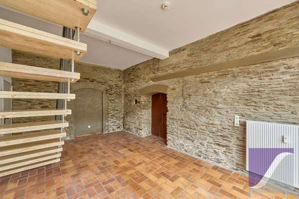 Bernkastel-Kues: Wohnhaus mit Garten und unverbaubarem Moselblick