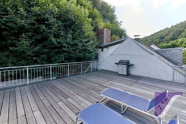 Trier-Biewer: Bezugsfertiges Wohnhaus mit großer Dachterrasse