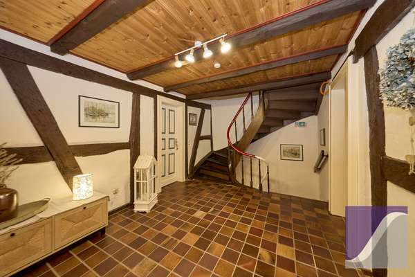 Lösnich: Gästehaus mit Betreiberwohnung und Moselblick