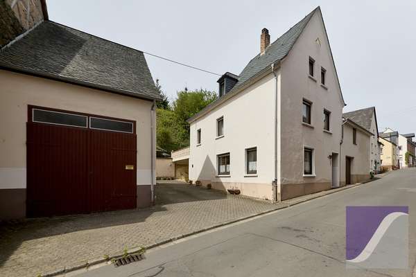 Lieser: Wohnhaus mit Erweiterungspotenzial, Schuppen und Garten
