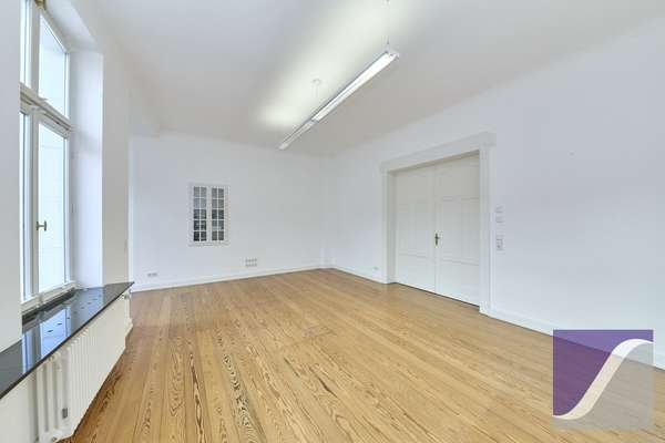 Bernkastel-Kues: „Villa Veltin“ - Imposantes Wohn- und Geschäftshaus an der Mosel