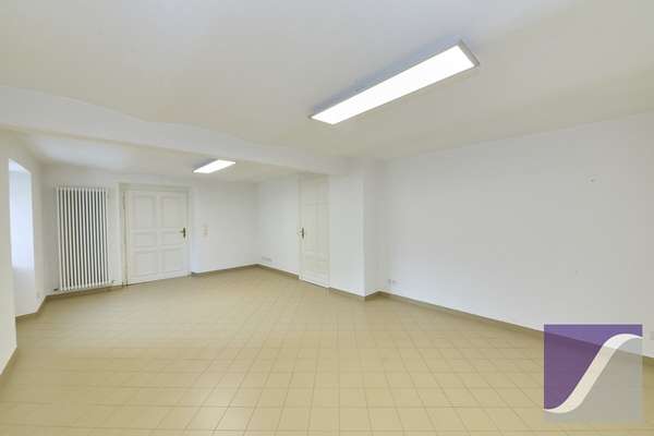 Bernkastel-Kues: „Villa Veltin“ - Imposantes Wohn- und Geschäftshaus an der Mosel