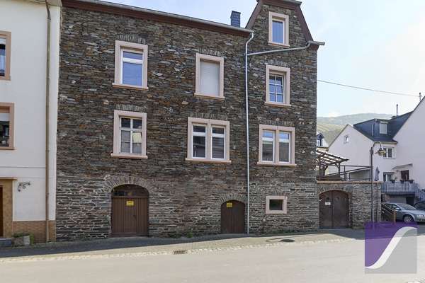 Graach: Renoviertes Mehrfamilienhaus als Kapitalanlage