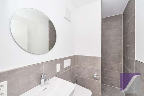 Bernkastel-Kues: Exklusive 4-Zi.-Wohnung mit Balkon und Terrasse