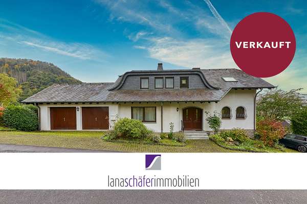 Veldenz: Zweifamilienhaus mit ELW und Fernblick