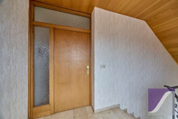 Bernkastel-Kues: 3-Zi.-Wohnung mit Wintergarten und Fernblick
