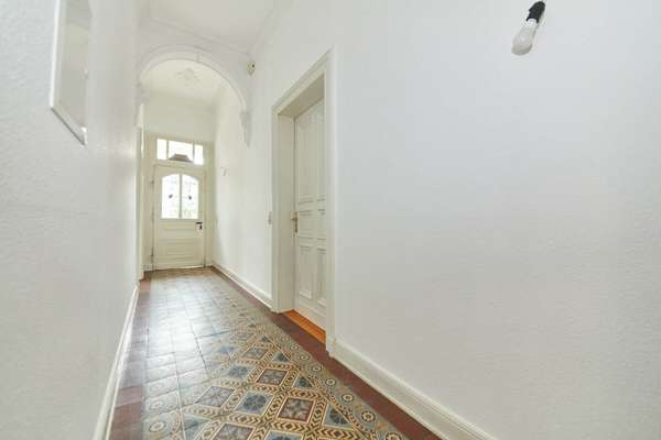 Bernkastel-Kues: Herrschaftliche 3-Zimmer Wohnung mit kleinem Garten