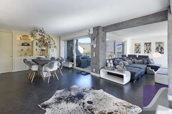 Bernkastel-Kues: Besonderes Anwesen mit parkartigem Garten