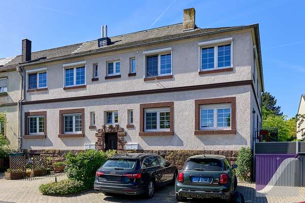 Trier: Altbauwohnung mit Ausbaupotenzial und Garten