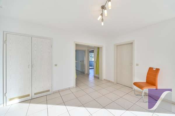 Bernkastel-Kues: 4-Zi.-Wohnung mit 2 Balkonen und Burgblick