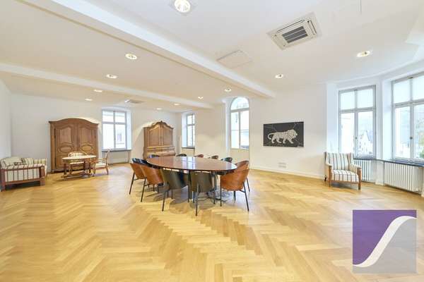 Bernkastel-Kues: „Villa Veltin“ - Imposantes Wohn- und Geschäftshaus an der Mosel