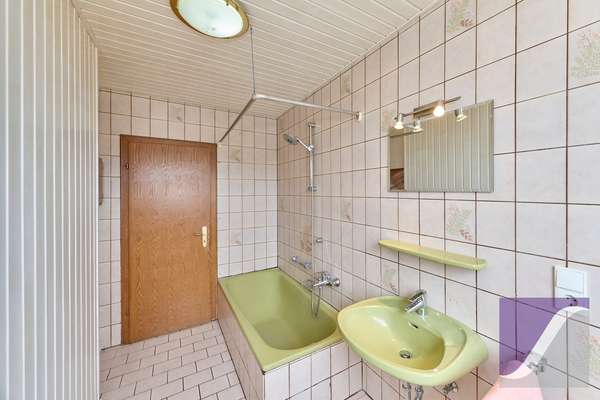 Bernkastel-Kues: 3-Zi.-Wohnung mit Wintergarten und Fernblick