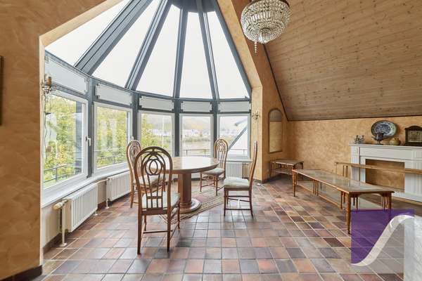 Lösnich: Gästehaus mit Betreiberwohnung und Moselblick