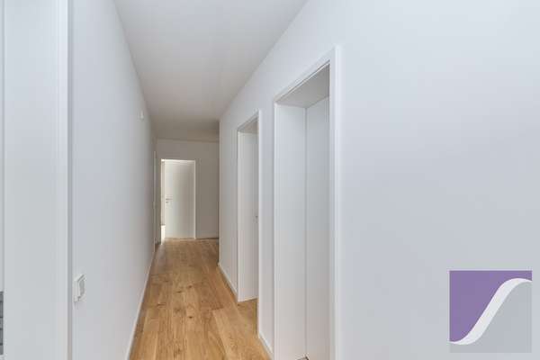 Bernkastel-Kues: Exklusive 4-Zi.-Wohnung mit Balkon und Terrasse