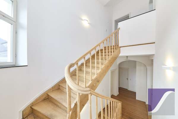 Bernkastel-Kues: „Villa Veltin“ - Imposantes Wohn- und Geschäftshaus an der Mosel