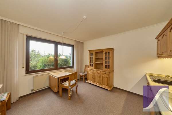 Veldenz: Zweifamilienhaus mit ELW und Fernblick