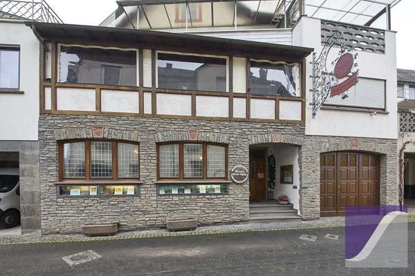 Ürzig: Ehemaliges Winzerhaus mit Moselblick