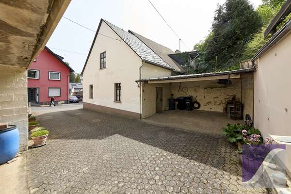 Lieser: Wohnhaus mit Erweiterungspotenzial, Schuppen und Garten