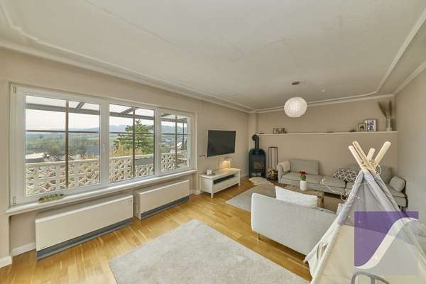 Ürzig: Wohnhaus mit 8 Zi., Panoramablick und Garten