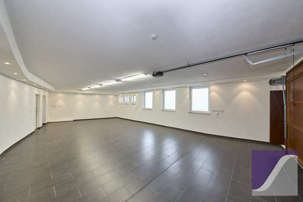 Bernkastel-Kues: „Villa Veltin“ - Imposantes Wohn- und Geschäftshaus an der Mosel