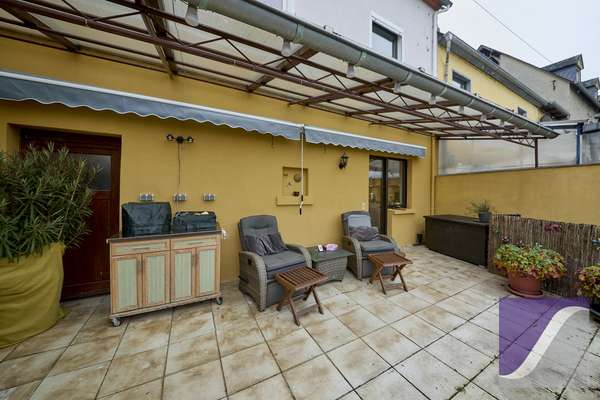 Graach: Bezugsfertiges Einfamilienhaus mit großer Terrasse und Garten