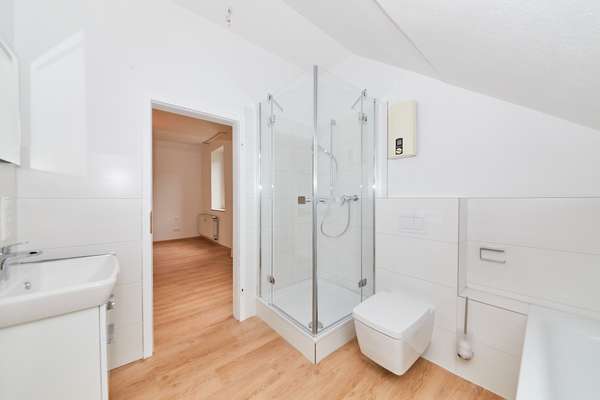 Bernkastel-Kues: 4-Zi.-Wohnung mit Burgblick