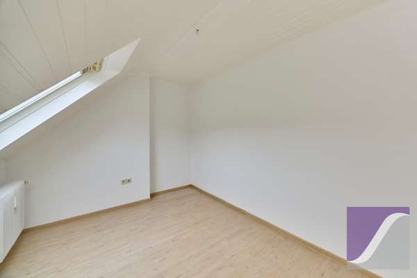 Bernkastel-Kues: Wohnhaus mit Garten und unverbaubarem Moselblick