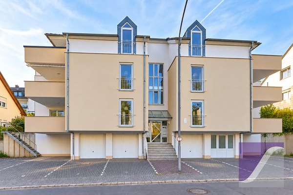 Bernkastel-Kues: 4-Zi.-Wohnung mit 2 Balkonen und Burgblick