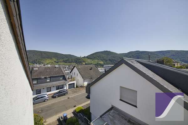 Bernkastel-Kues: Freistehendes Wohnhaus mit idyllischem Garten