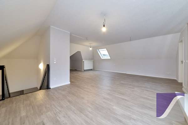 Bernkastel-Kues: Maisonette-Wohnung mit Dachterrasse und Burgblick