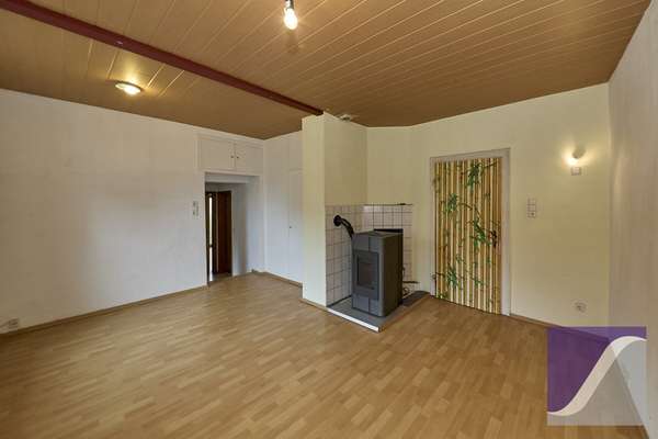 Mülheim: Zwei Häuser mit Garten und Parkplätzen zu einem Kaufpreis