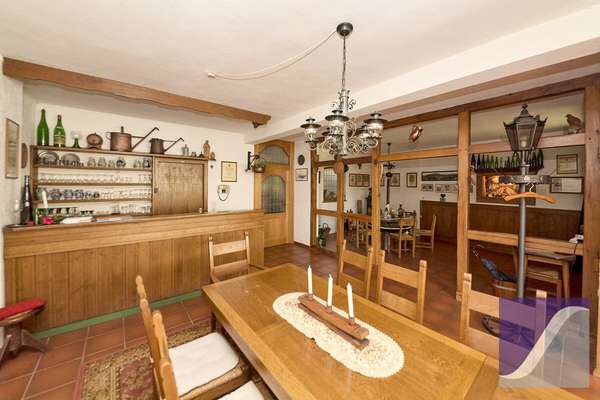 Ürzig: Ehemaliges Winzerhaus mit Moselblick