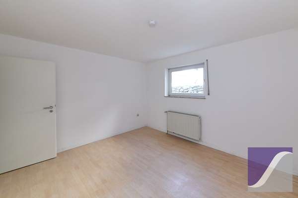 Morbach: Einfamilienhaus mit Einliegerwohnung und Garten