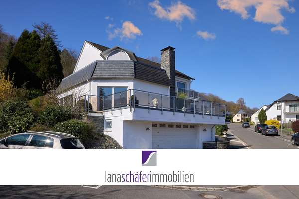 Bernkastel-Kues: Besonderes Anwesen mit parkartigem Garten