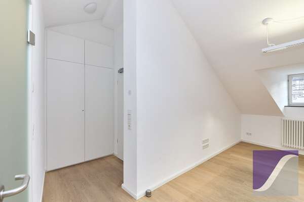 Bernkastel-Kues: „Villa Veltin“ - Imposantes Wohn- und Geschäftshaus an der Mosel