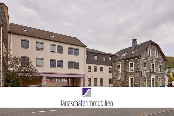 Bernkastel-Kues: Wohn- und Geschäftshaus mit 13 PKW-Stellplätzen