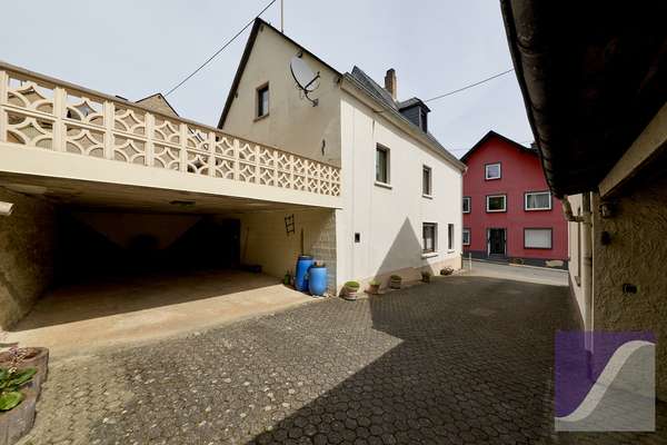 Lieser: Wohnhaus mit Erweiterungspotenzial, Schuppen und Garten