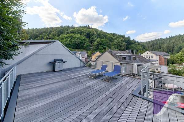 Trier-Biewer: Bezugsfertiges Wohnhaus mit großer Dachterrasse