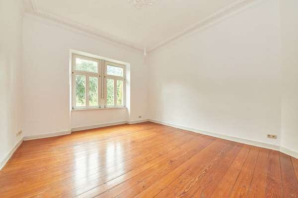 Bernkastel-Kues: Herrschaftliche 3-Zimmer Wohnung mit kleinem Garten