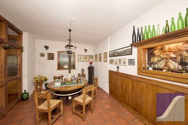 Ürzig: Ehemaliges Winzerhaus mit Moselblick