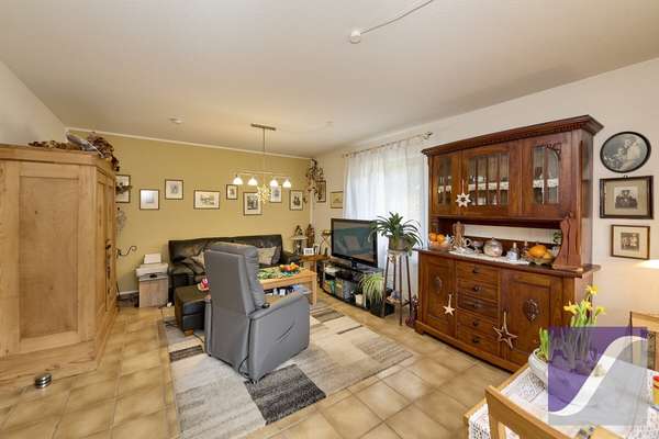 Zeltingen-Rachtig: 3-Zi.-Wohnung mit Moselblick und Garage