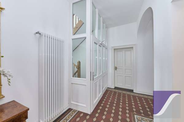 Bernkastel-Kues: „Villa Veltin“ - Imposantes Wohn- und Geschäftshaus an der Mosel